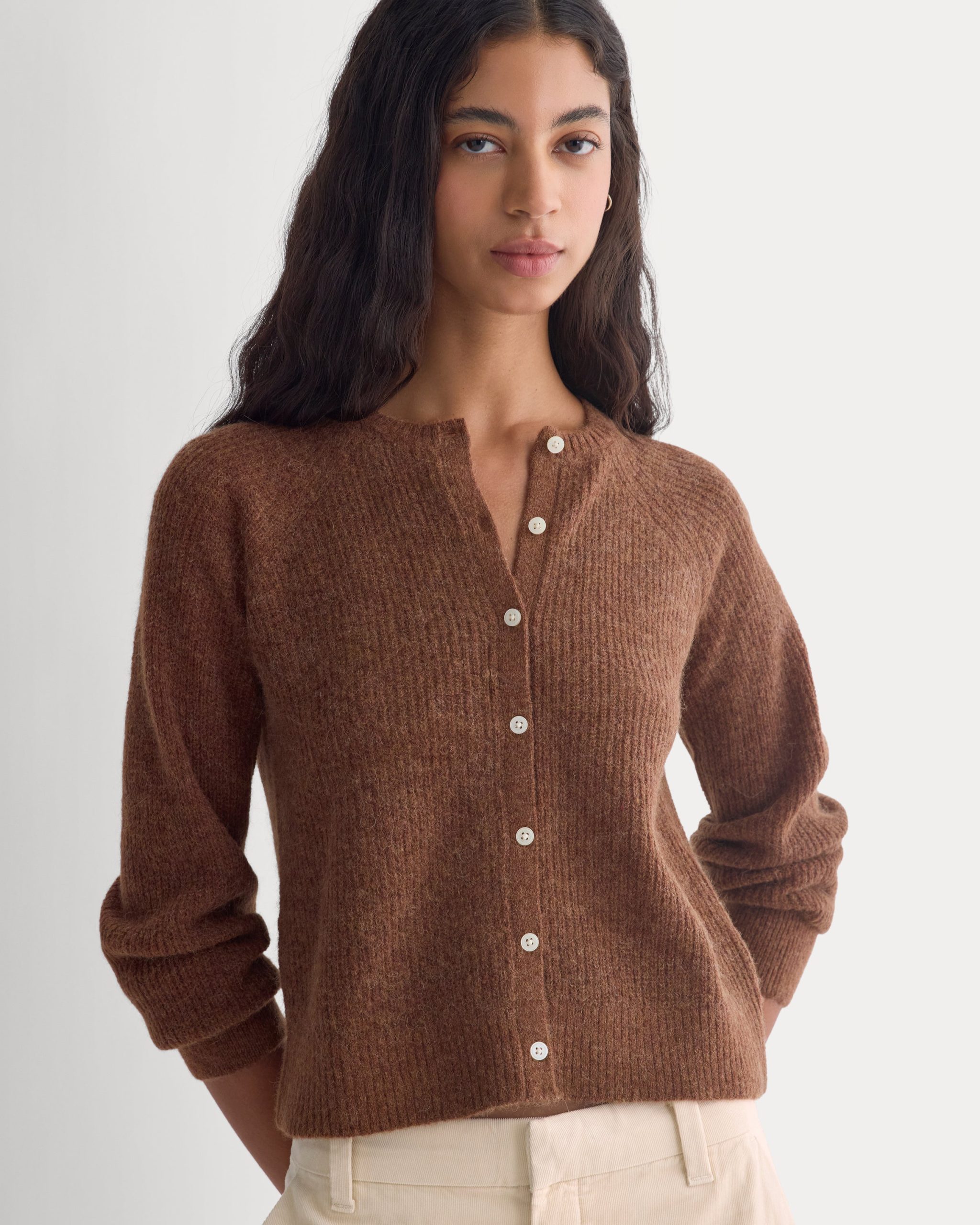 Ribbed Cropped Cardigan in Alpaca | Heathered Amber